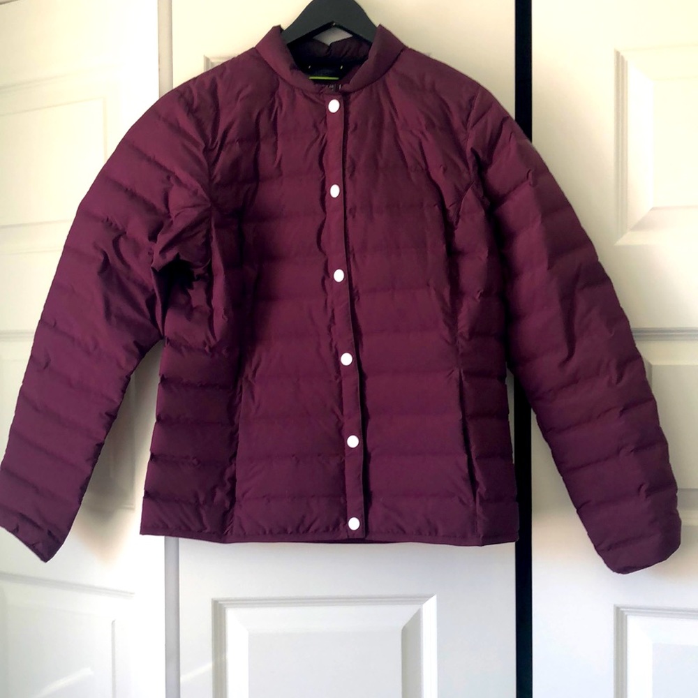 Helly Hansen light burgundy puffer size L